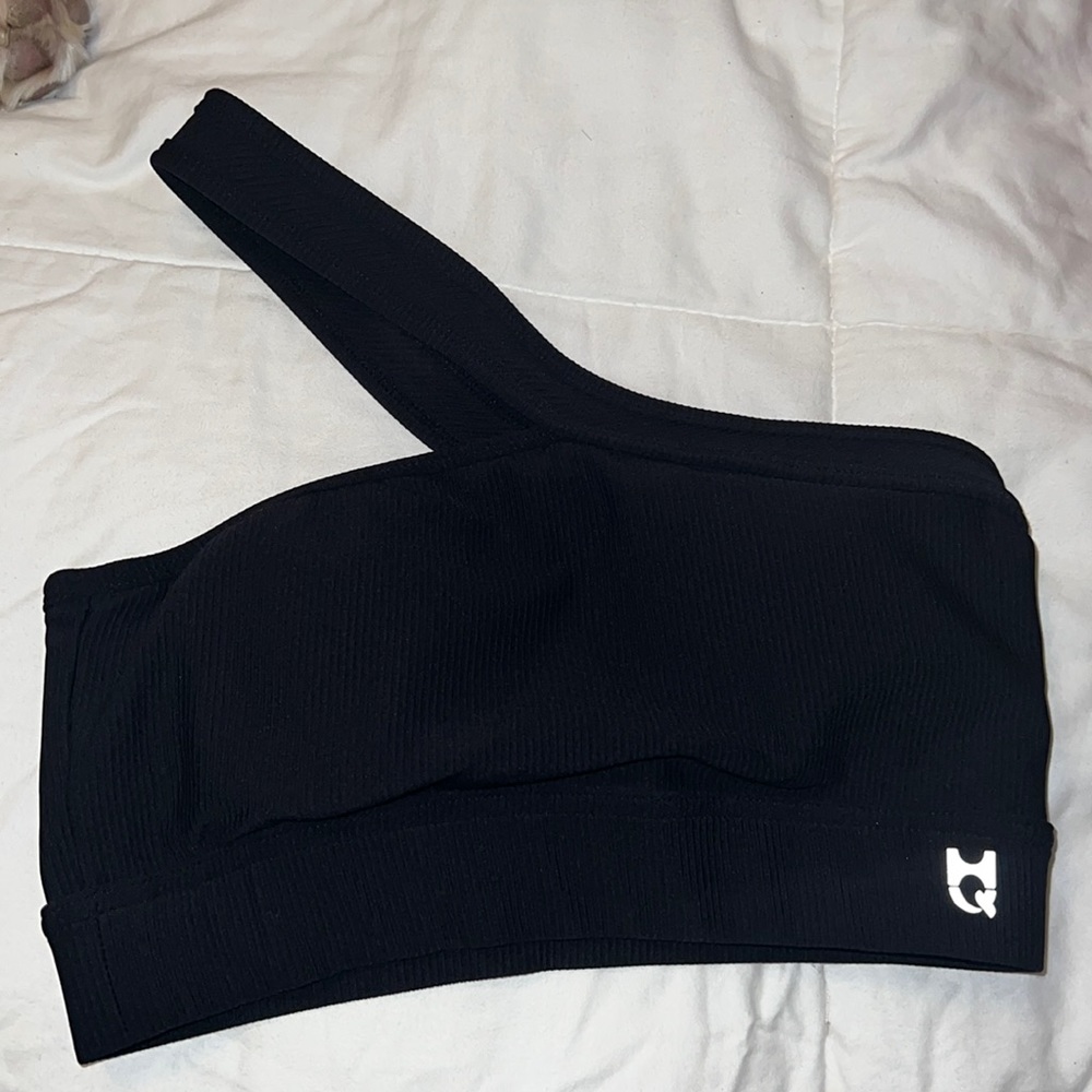 One shoulder sport bra